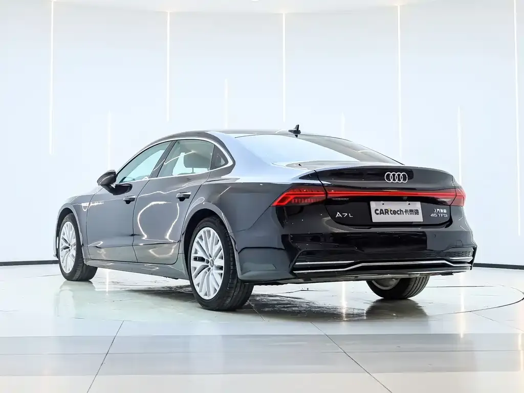 Audi A7L — фото 4