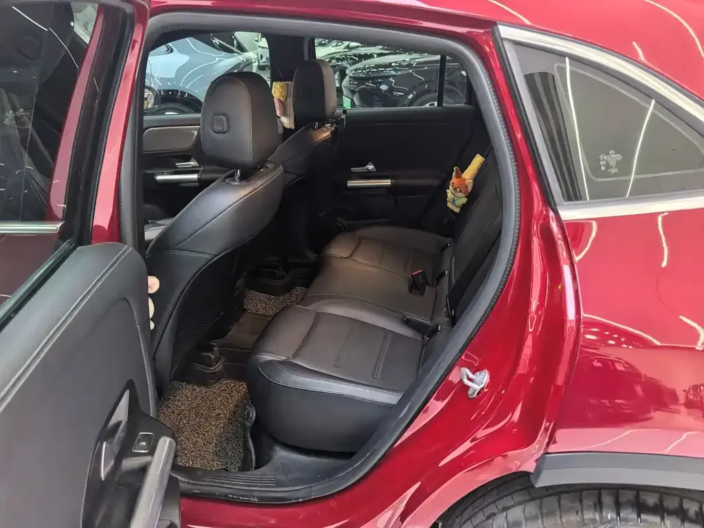 Mercedes-Benz GLA — фото 10