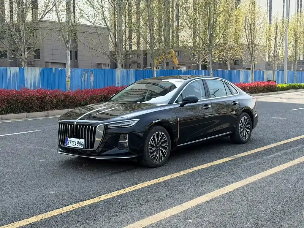 Hongqi H5 — фото 1