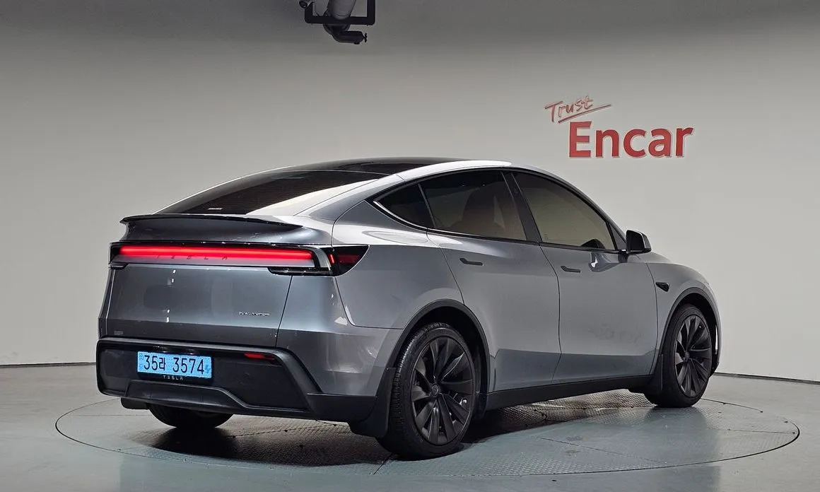 Tesla Model Y — фото 2