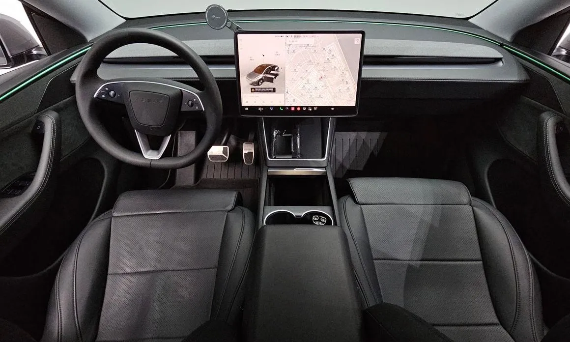 Tesla Model Y — фото 7