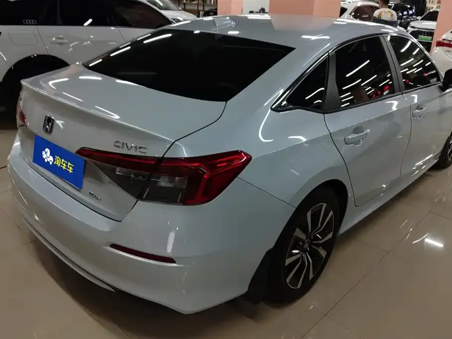 Honda Civic — фото 7
