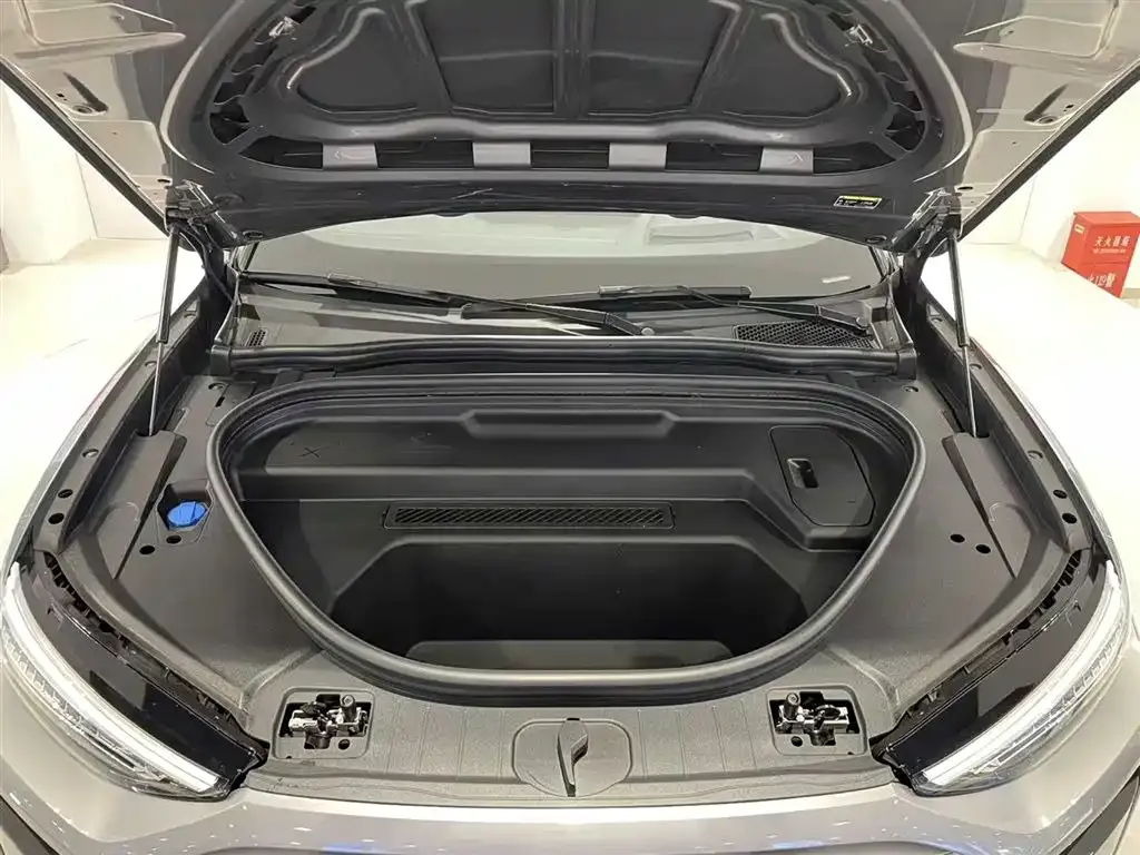 Audi Q6L e-tron 2025 из CN, фото 6