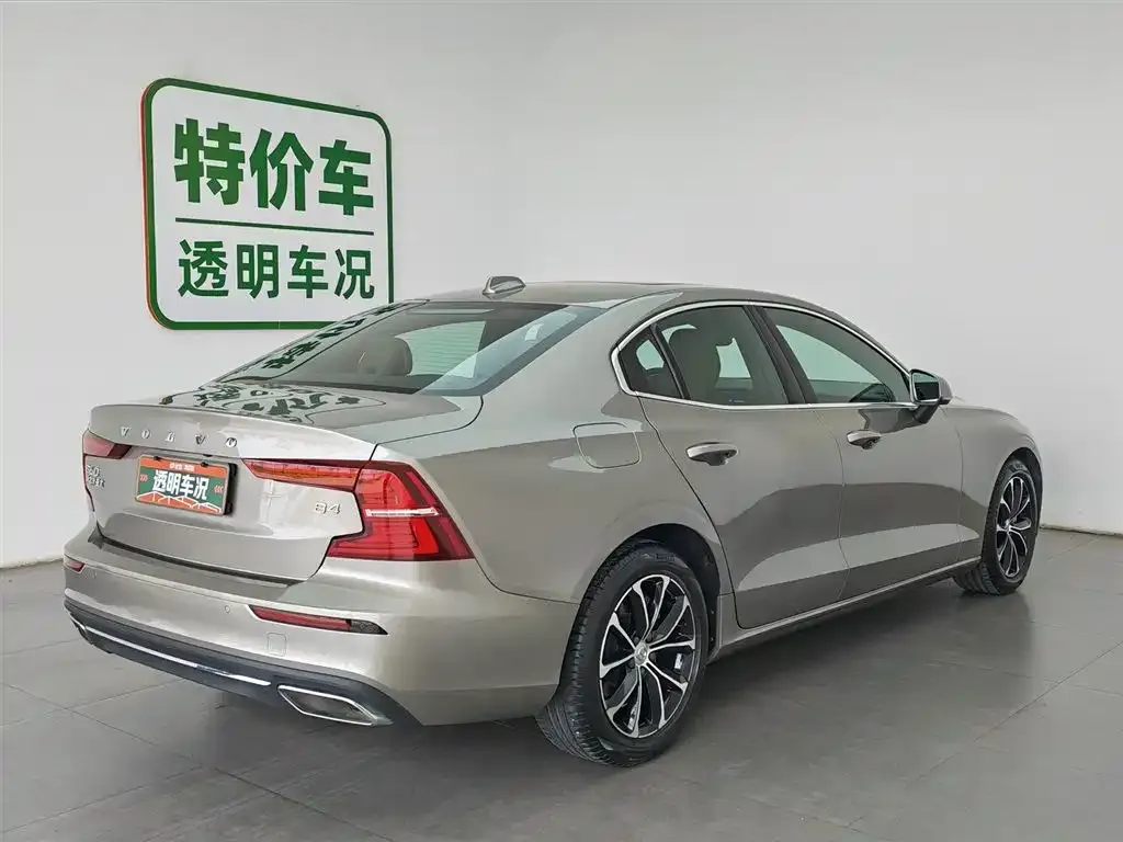 Volvo S60 2022 из CN, фото 6