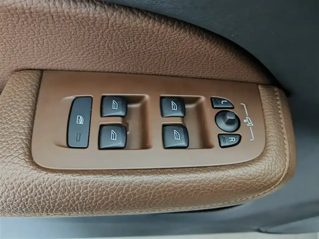 Volvo S60 2022 из CN, фото 9
