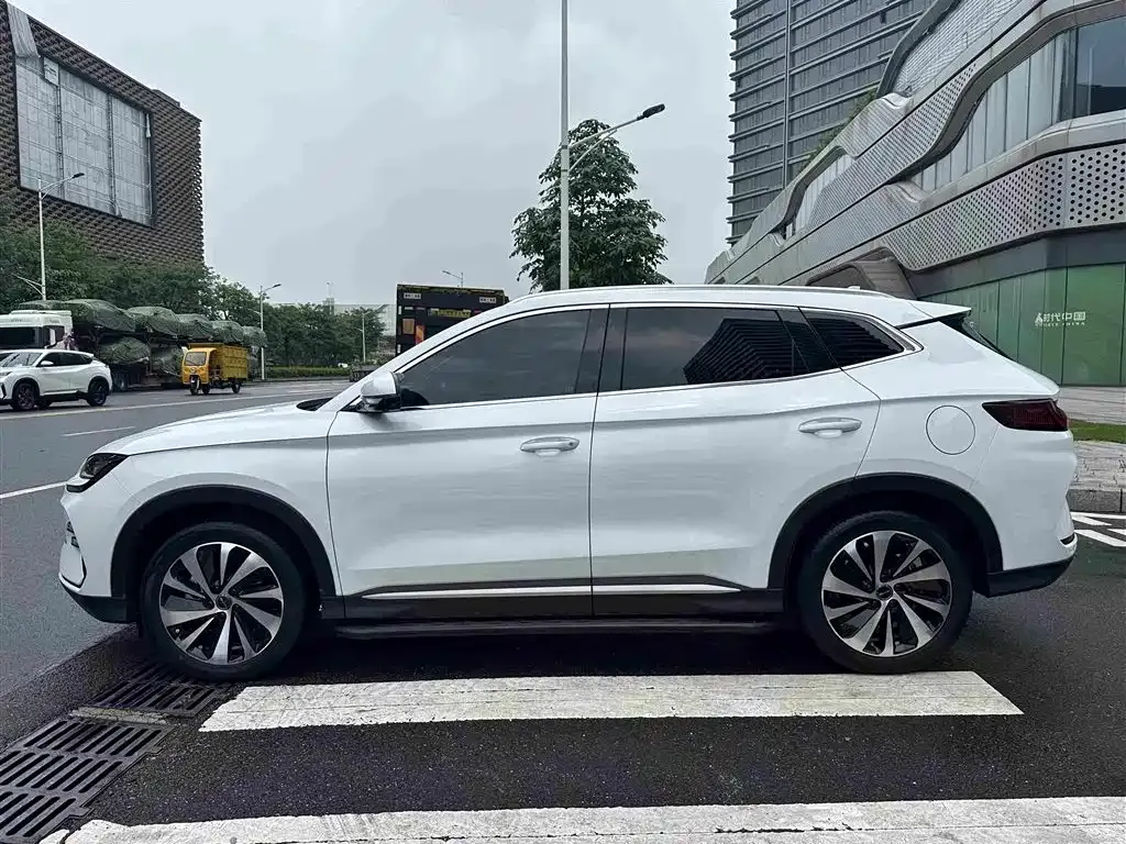 BYD PLUS New Energy — фото 10