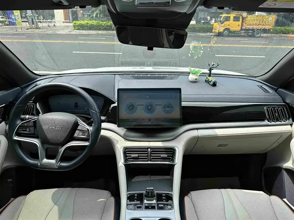 BYD PLUS New Energy — фото 6