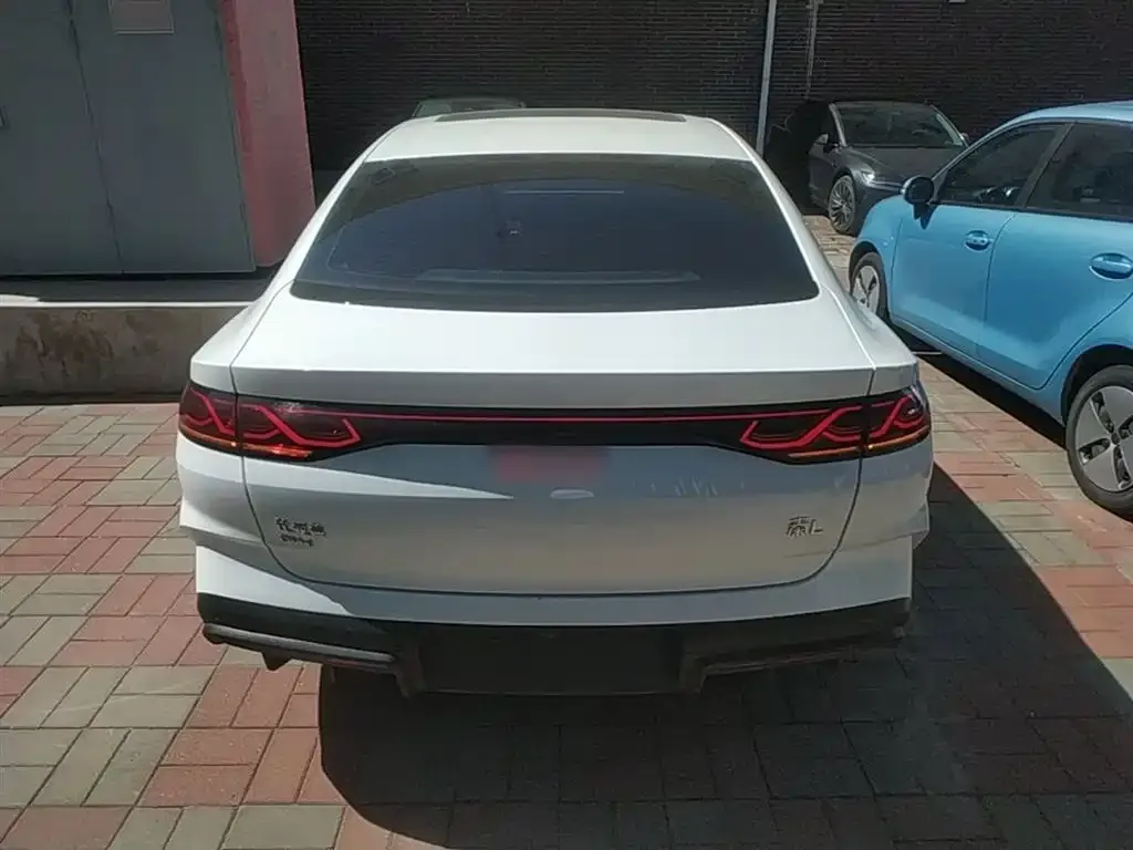 BYD Qin L — фото 2
