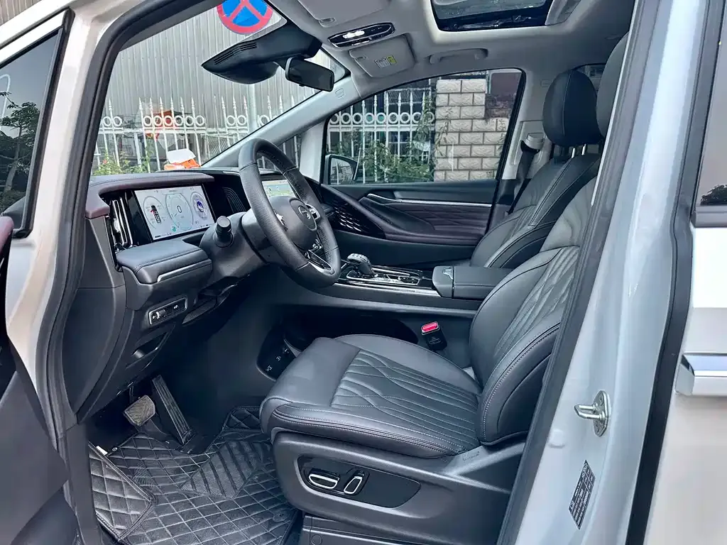 GAC Motor Trumpchi M8 — фото 9