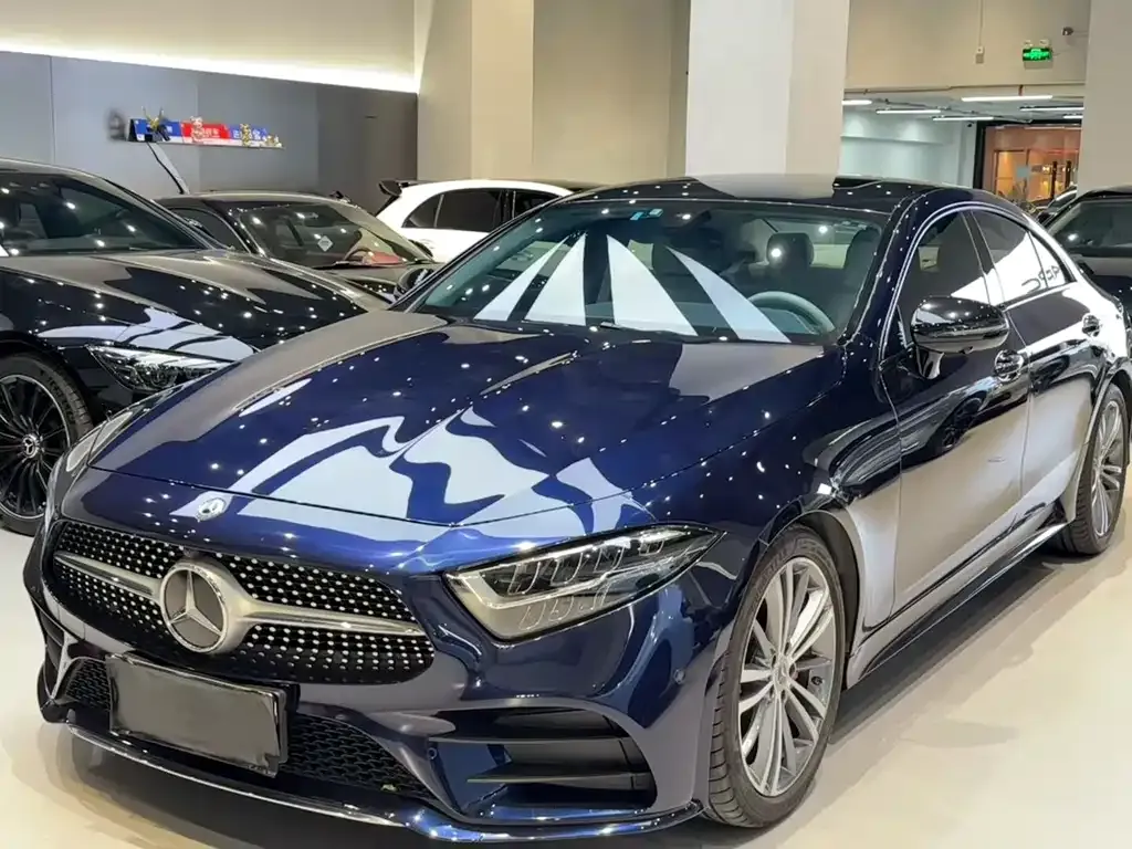 Mercedes-Benz CLS — фото 1