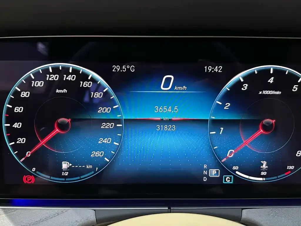 Mercedes-Benz CLS — фото 3