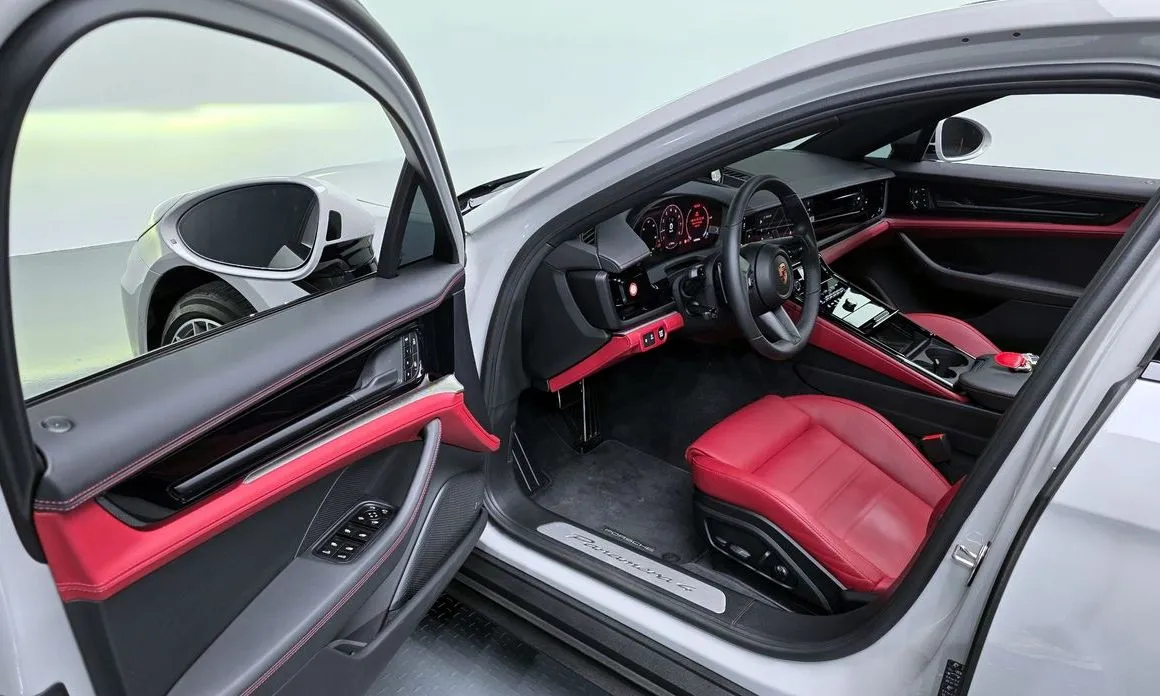 Porsche Panamera 2025 из KR, фото 8