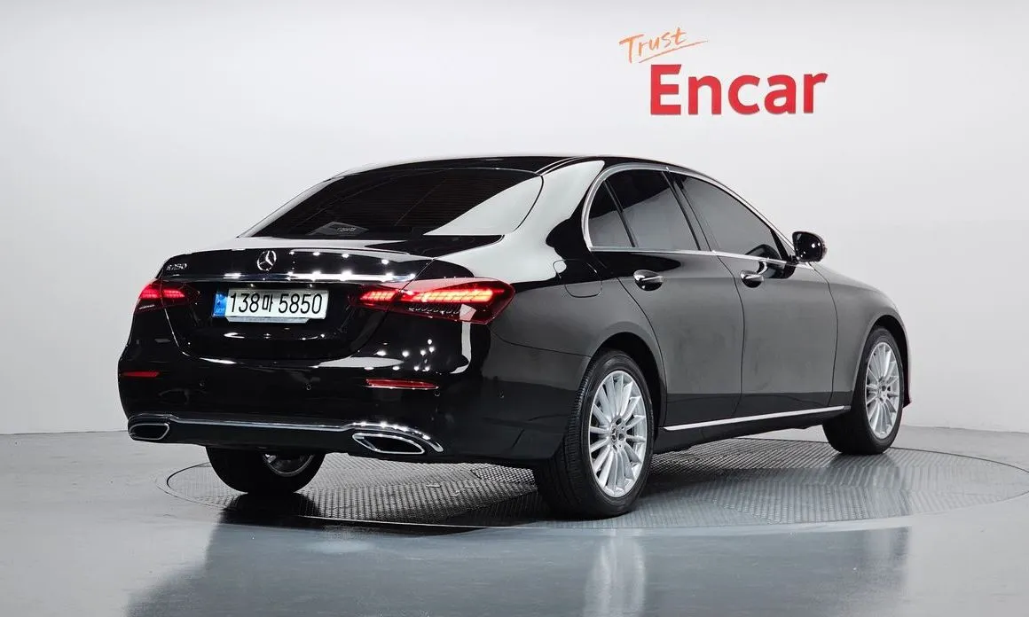 Mercedes-Benz E-Class 2022 из KR, фото 2