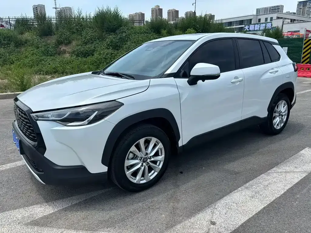 Toyota Corolla Cross — фото 1