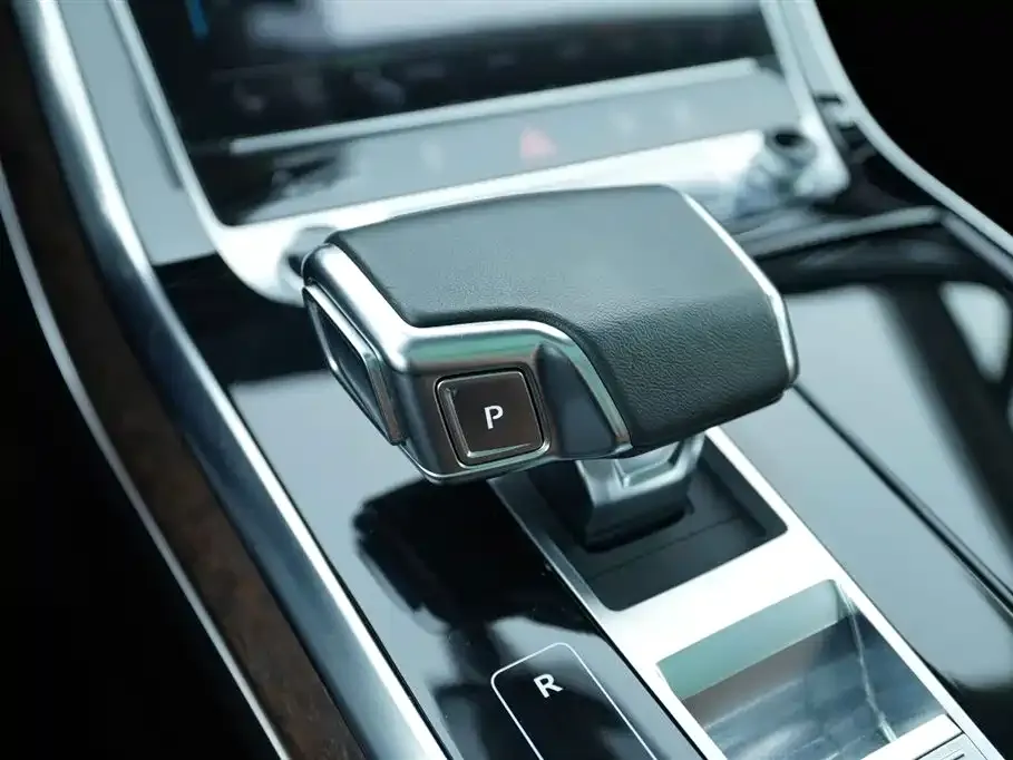 Audi Q7 2021 из CN, фото 6