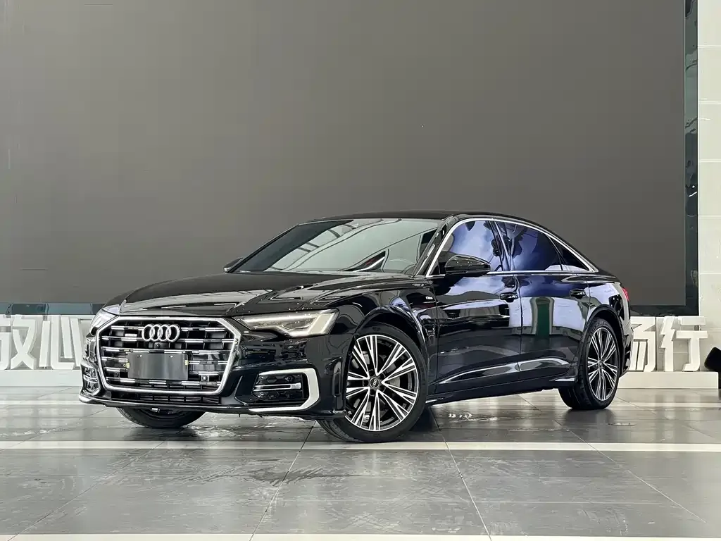 Audi A6L — фото 1