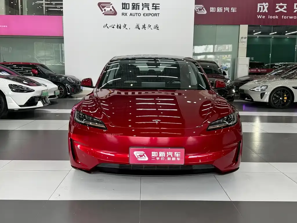 Tesla Model 3 — фото 10