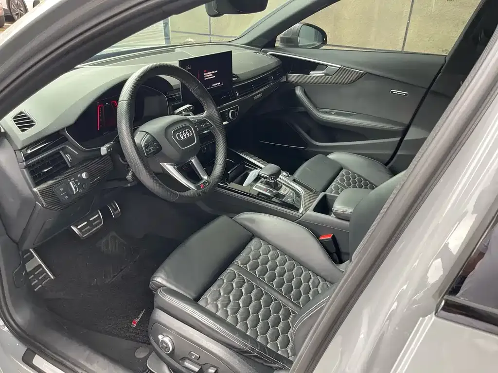 Audi RS 4 2023 из CN, фото 2