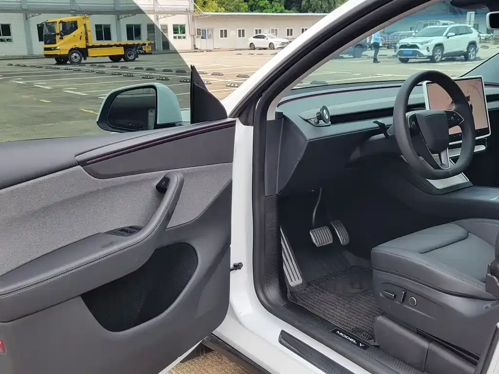 Tesla Model Y — фото 9
