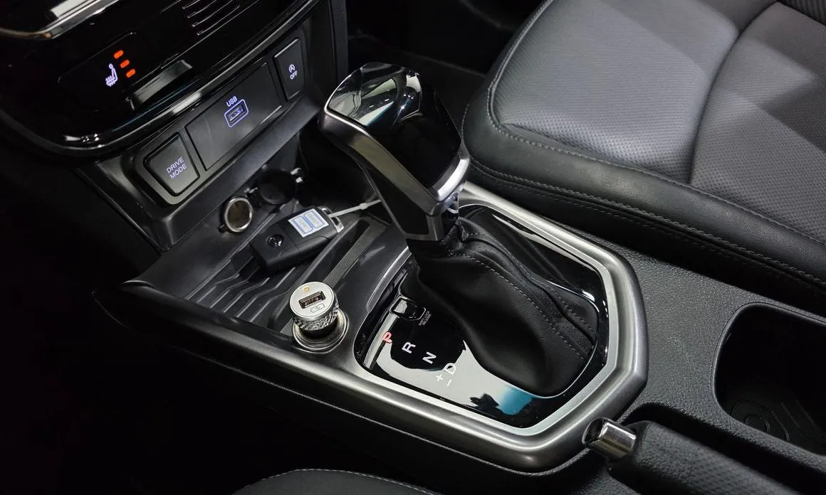 KG Mobility (Ssangyong) TIBOLI 2022 из KR, фото 10