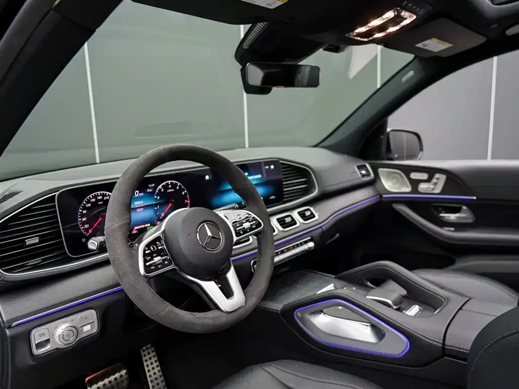 Mercedes-Benz GLS — фото 4