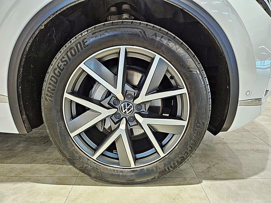 Volkswagen Touareg 2023 из KR, фото 9
