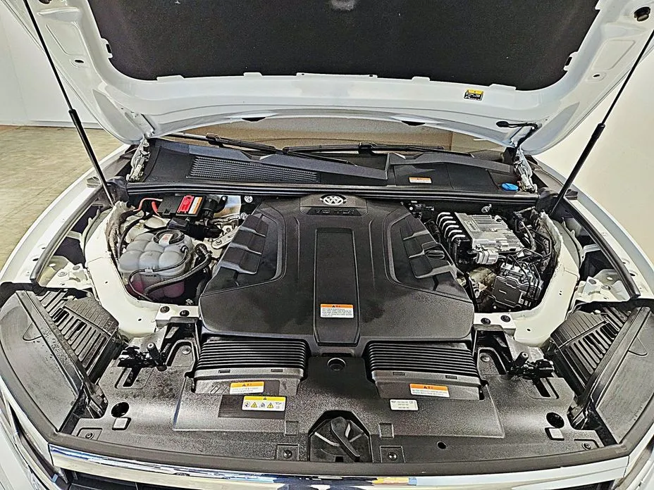 Volkswagen Touareg 2023 из KR, фото 10