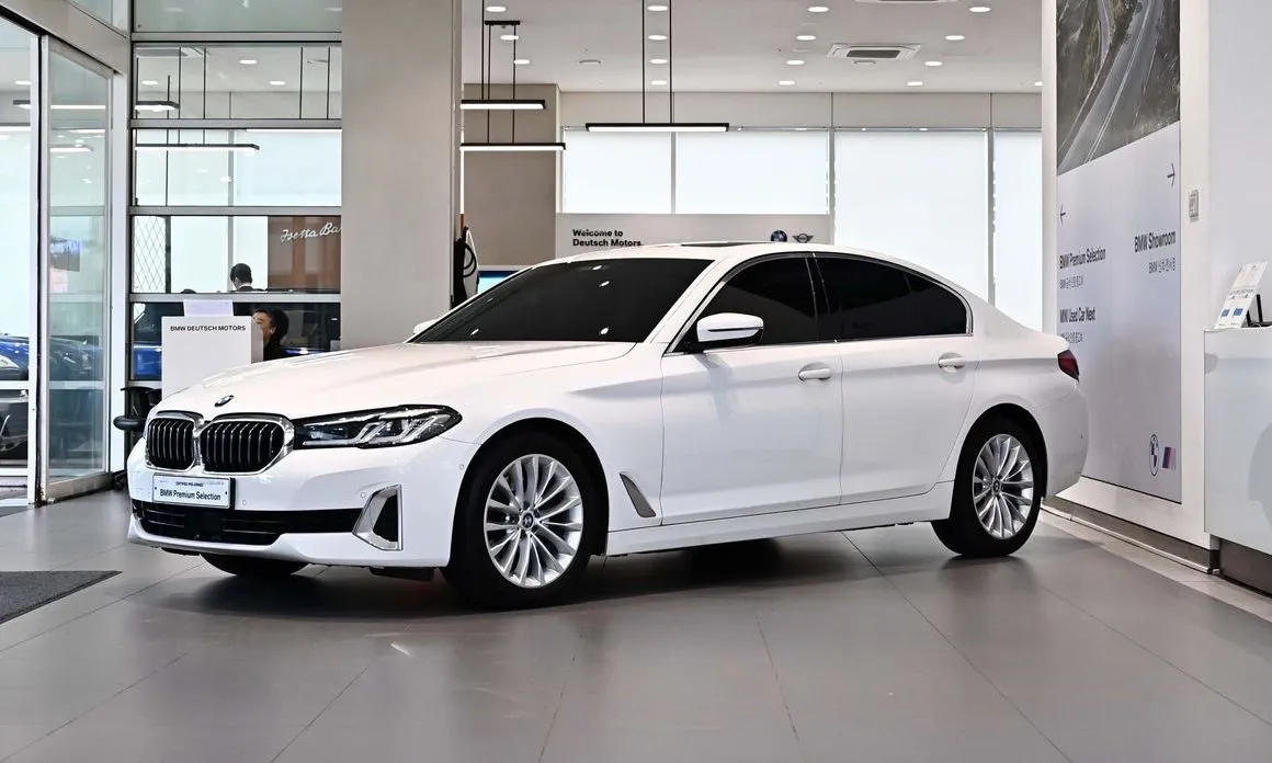 BMW 5-Series 2023 из KR, фото 1