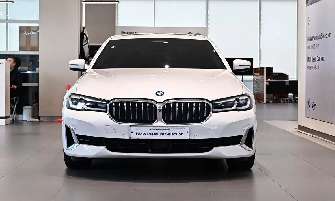 BMW 5-Series 2023 из KR, фото 3
