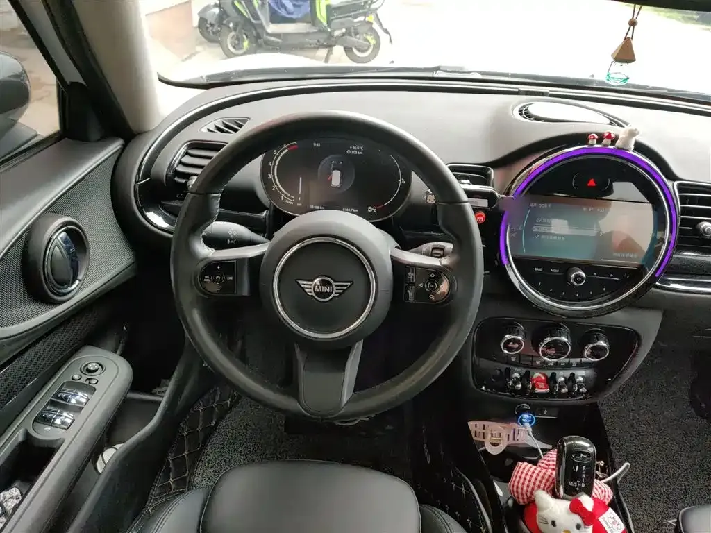 MINI Clubman — фото 2