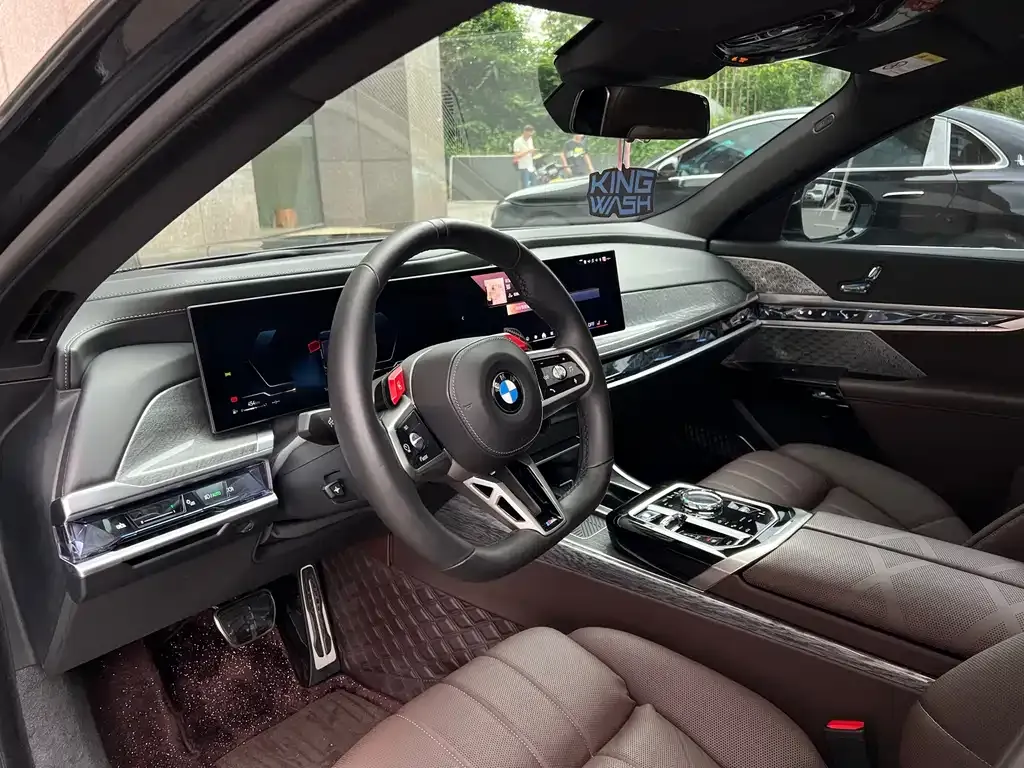 BMW 7 Series 2024 из CN, фото 10