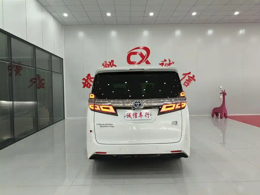 Toyota Vellfire — фото 7