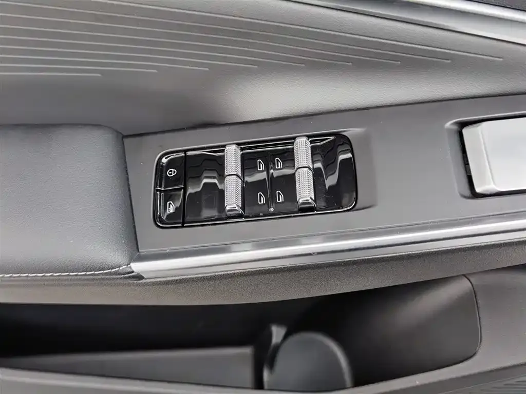 Geely Boyue 2024 из CN, фото 6