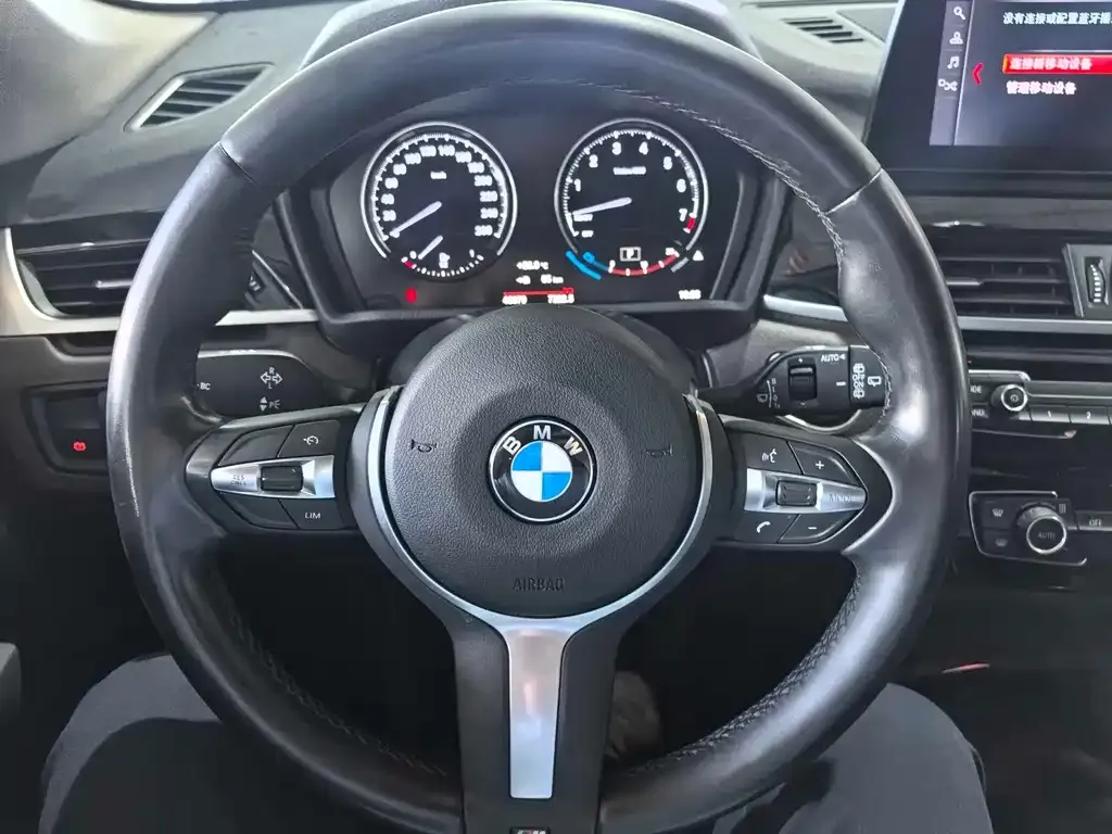BMW X1 — фото 10