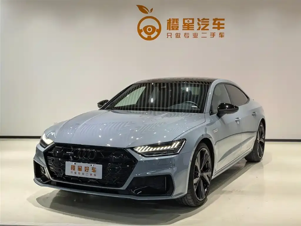 Audi A7L — фото 1