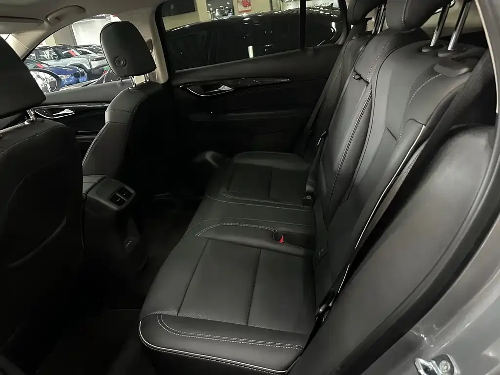 Buick Envision Plus — фото 4