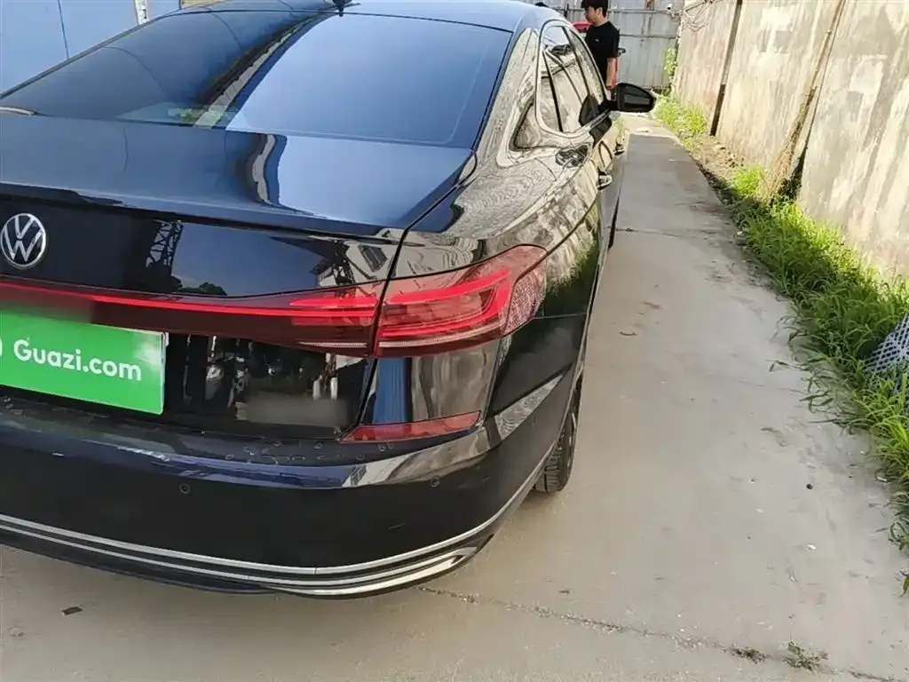 Volkswagen Passat — фото 10