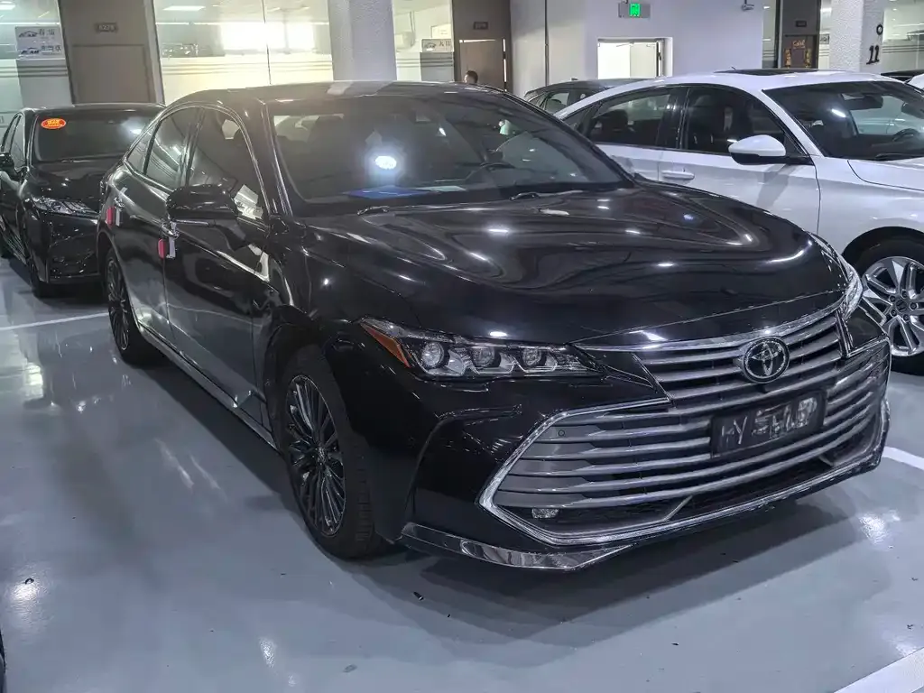 Toyota Avalon — фото 6