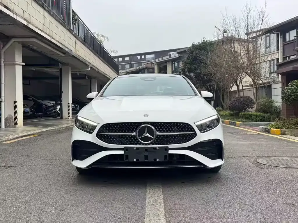 Mercedes-Benz A-Class — фото 1