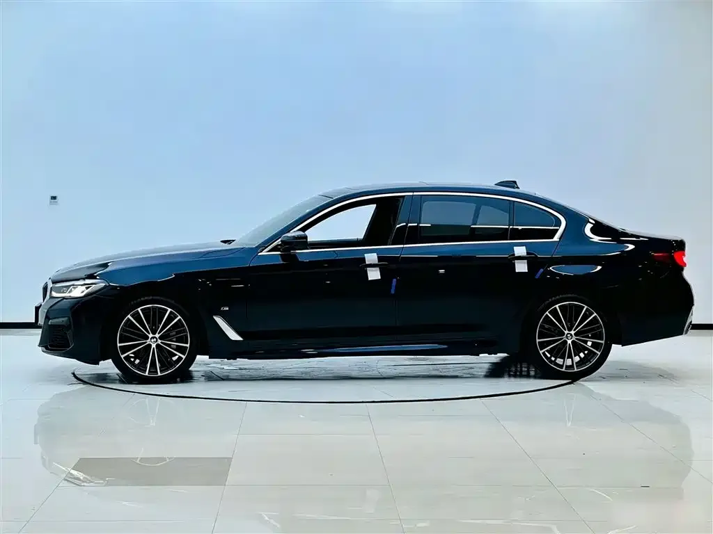 BMW 5 Series — фото 2