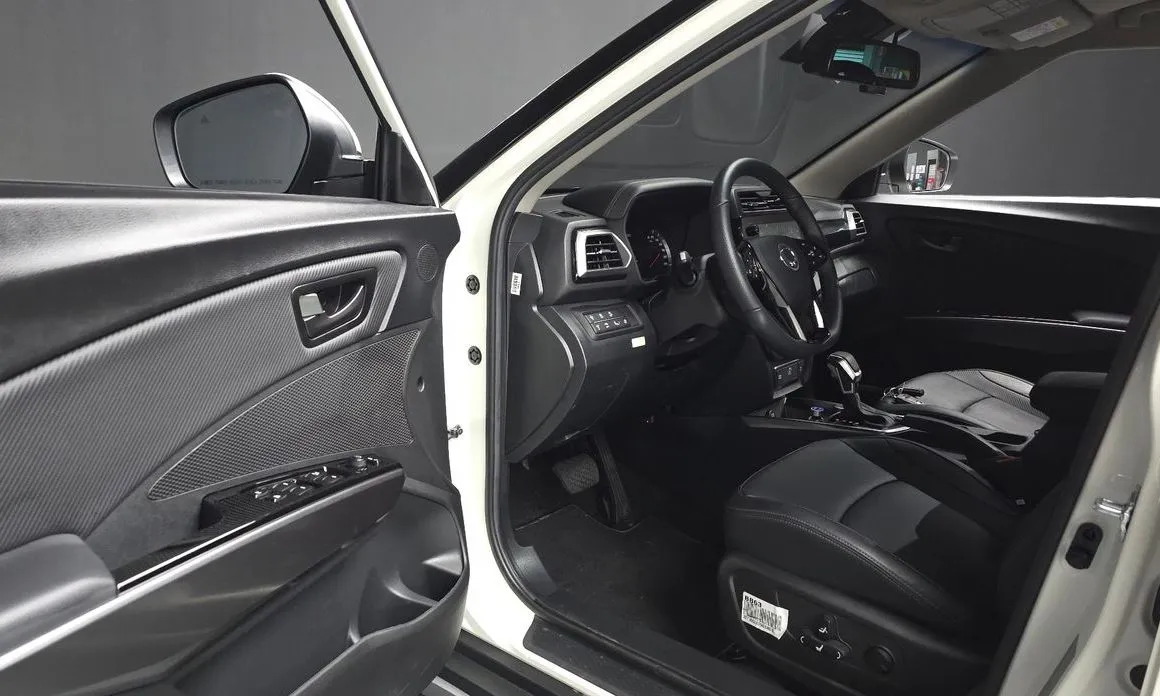 KG Mobility (Ssangyong) TIBOLI 2025 из KR, фото 4