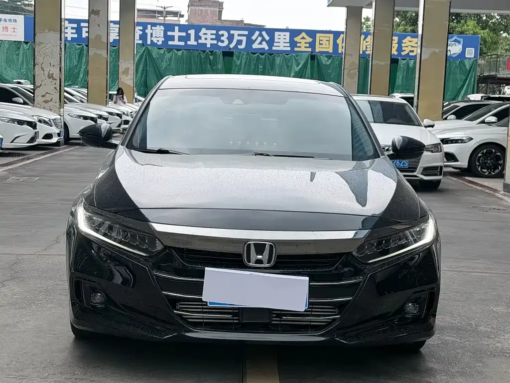 Honda Accord — фото 7