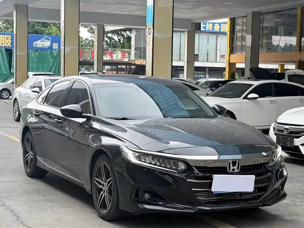 Honda Accord — фото 9
