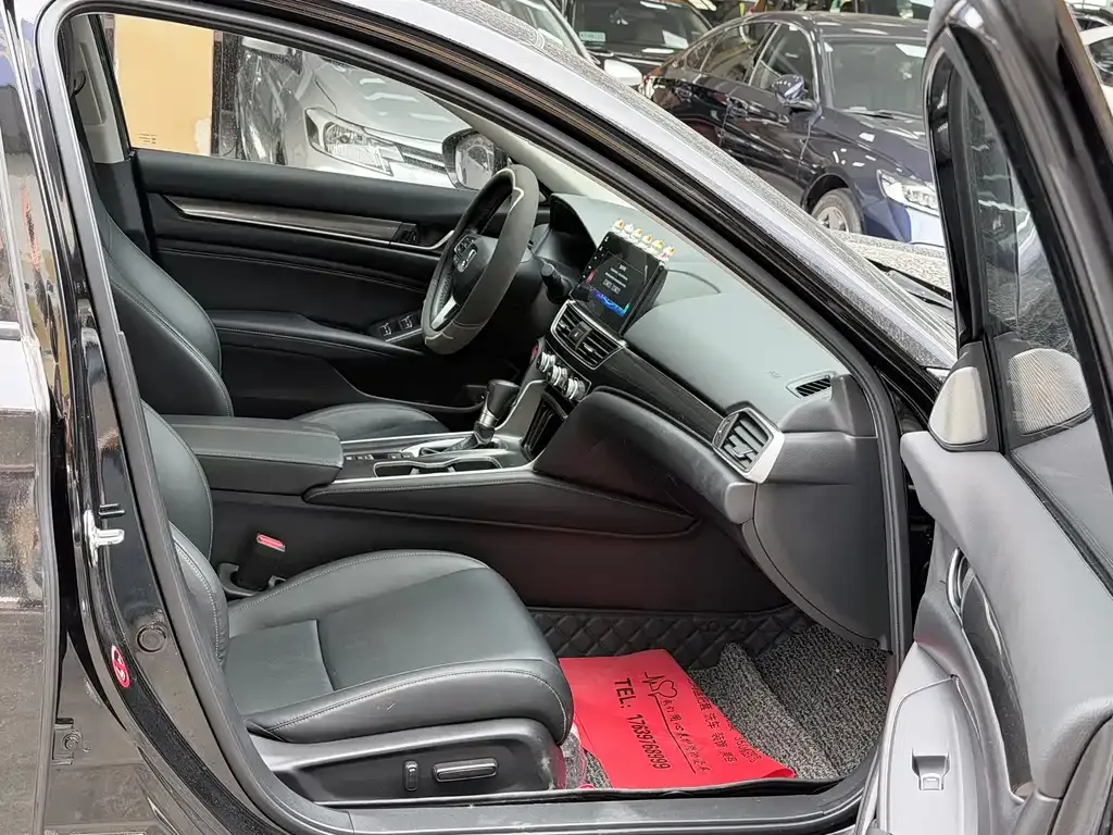 Honda Accord — фото 6
