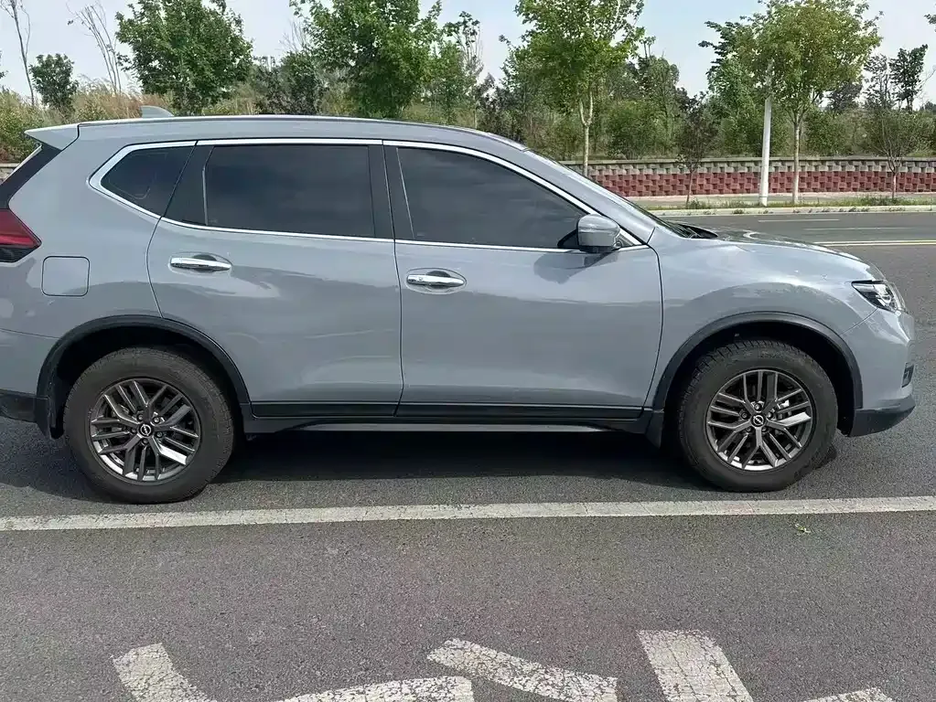 Nissan X-Trail — фото 10