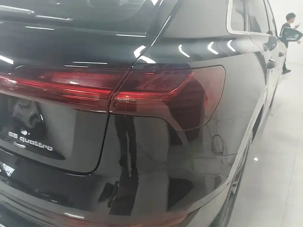 Audi e-tron (Import) 2021 из CN, фото 4