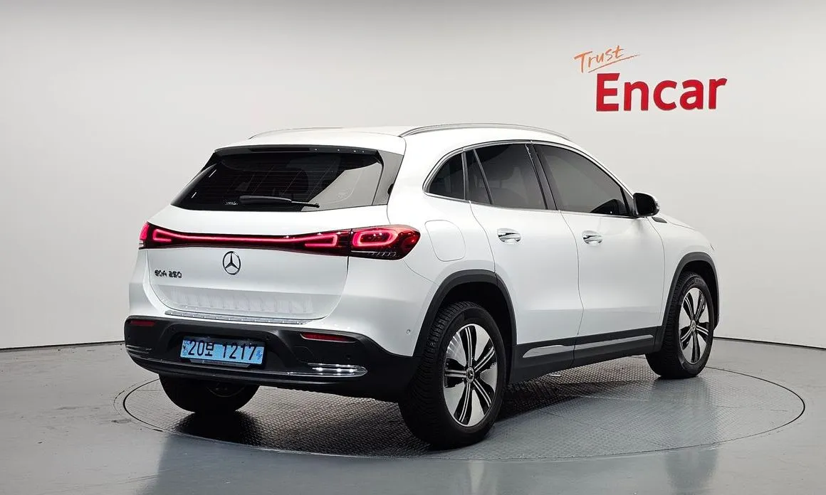 Mercedes-Benz EQA 2021 из KR, фото 2