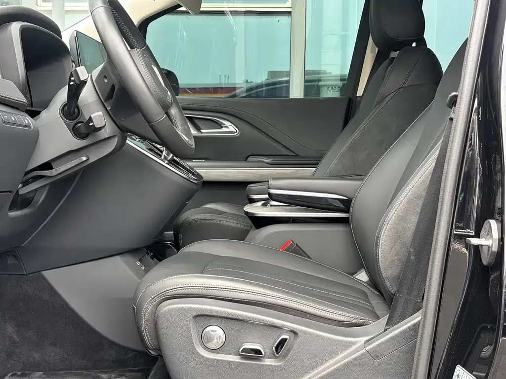 Hongqi HQ9 PHEV 2025 из CN, фото 4