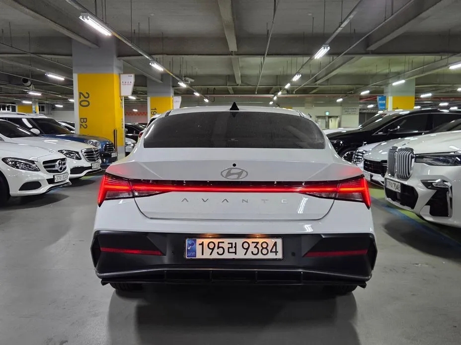 Hyundai AVANTE — фото 5
