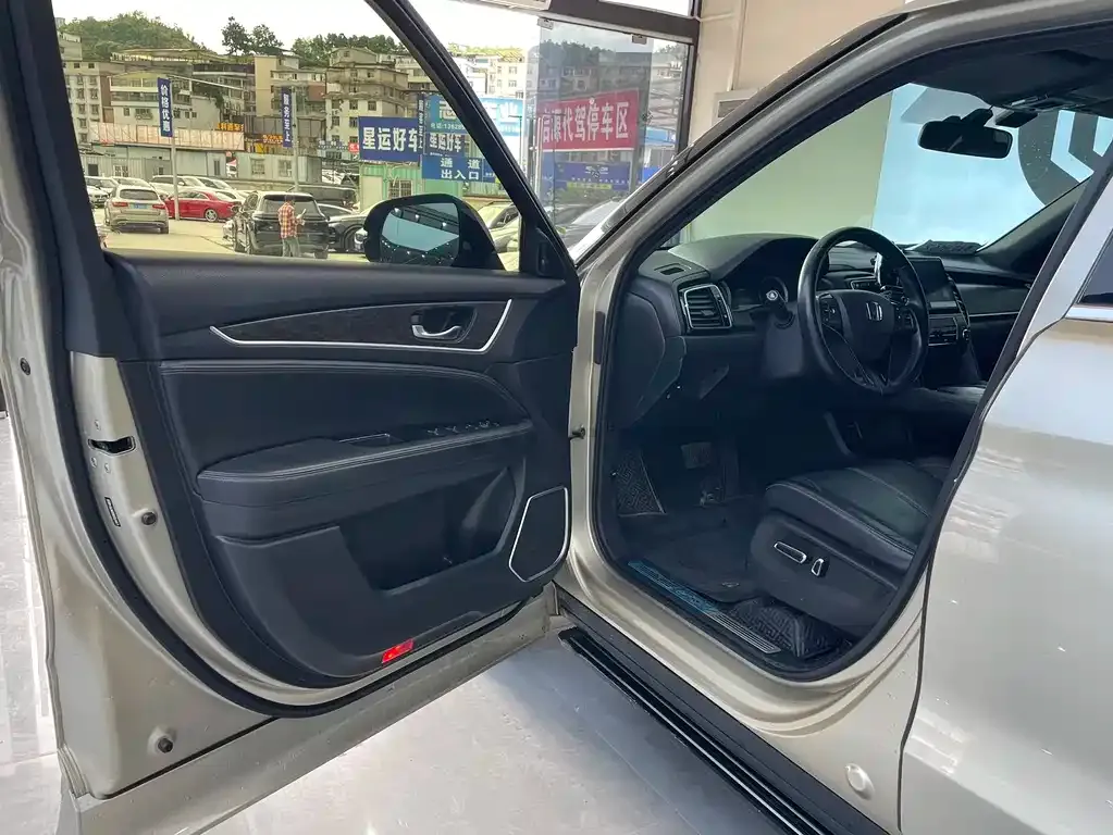 Honda UR-V 2023 из CN, фото 3